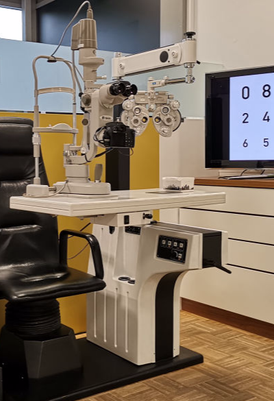 Refraktion Refraktionseinheit Augenglasbestimmung Augenspezialist Optikspezialist
